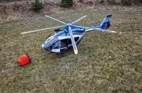Kreispolizeibehörde Siegen-Wittgenstein: POL-SI: Waldbrand bei Feudingen: Polizei unterstützte Löscharbeiten mit Hubschrauber und Löschbehälter - #polsiwi