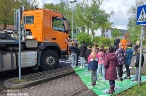 Polizeipräsidium Westpfalz: POL-PPWP: Kinder für Gefahren im Straßenverkehr sensibilisiert