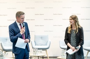 UseTheNews gGmbH: FAZIT-STIFTUNG und #UseTheNews machen sich gemeinsam mit der Medienanstalt Hessen f&uuml;r Elternmedienbildung stark / Erfolgreicher Projektauftakt in Frankfurt am Main mit Bildungsminister Armin Schwarz