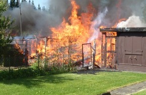Polizeiinspektion Northeim: POL-NOM: Brand mehrerer Gartenlauben - Bilder im Anhang