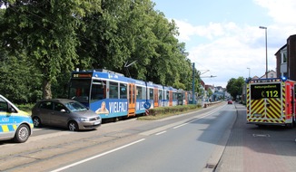 Polizei Bielefeld: POL-BI: Bei Wendemanöver Unfall mit Stadtbahn