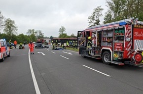 Freiwillige Feuerwehr Hansestadt Wipperfürth: FW Wipperfürth: Einsatz | Verkehrsunfall, eingeklemmte Person [TH2] / Einsatz | PKW-Brand [B1]