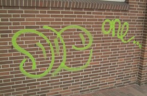 Polizeidirektion Itzehoe: POL-IZ: 200702.2 Albersdorf: Sachbeschädigung durch Graffiti- Zeugen gesucht !