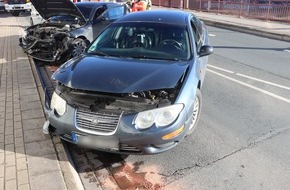 Kreispolizeibehörde Herford: POL-HF: BMW-Fahrerin bei Unfall verletzt- Vorfahrt missachtet
