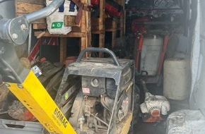 Polizei Hagen: POL-HA: R&uuml;ttelplatte und Benzinkanister ohne Sicherung transportiert