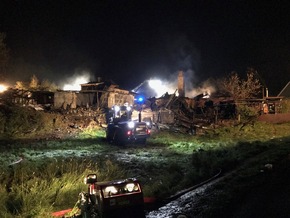 THW-HH MV SH: Explosion und Brand KFZ-Werkstatt - Einsatz für Preetzer THW-Fachgruppe Räumen