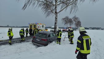 Freiwillige Feuerwehr Celle: FW Celle: Verkehrsunfall in Hustedt