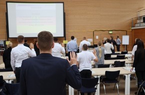 Hauptzollamt Münster: HZA-MS: Feierlicher Dienstbeginn für 47 angehende Zöllnerinnen und Zöllner / Hauptzollamt Münster begrüßt neue Auszubildende und dual Studierende