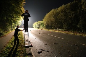 POL-HM: Tödlicher Verkehrsunfall - Motorrad prallt frontal in Linienbus