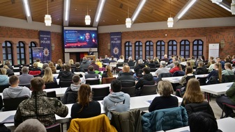 Hochschule der Polizei: HDP-RP: Informationsveranstaltung an der Hochschule der Polizei Rheinland-Pfalz - reges Interesse am Polizeiberuf