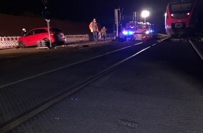 Polizeipräsidium Westpfalz: POL-PPWP: Verkehrsunfall an unbeschranktem Bahnübergang