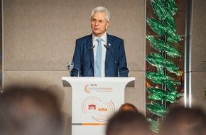 ABDA - Bundesvereinigung Deutscher Apothekerverb&auml;nde e. V.: Apothekenwirtschaftsbericht: Umsatzrendite sinkt auf neues Tief