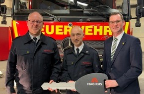 Freiwillige Feuerwehr Lage: FW Lage: Feierliche &Uuml;bergabe des neuen HLF20 an die Einheit Lage - Moderner Ersatz f&uuml;r 28 Jahre altes Einsatzfahrzeug