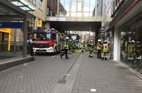 Feuerwehr Bochum: FW-BO: Feuer in einem Imbiss in der Bochumer Innenstadt