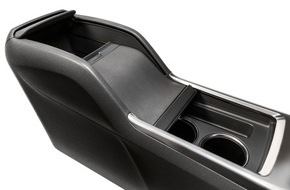 Yanfeng: New storage solution from Yanfeng Automotive Interiors makes life on board even more practical and comfortable / The StowSmart floor console enhances everyday driving with increased storage options