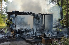 Freiwillige Feuerwehr Lage: FW Lage: Feuer 3 / Brennt Gartenhütte - 18.05.2022 - 10:19 Uhr