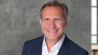 DIX Immobilien: Warum jetzt ein idealer Zeitpunkt ist, um Ihre Immobilie in Düsseldorf und Umgebung zu verkaufen - Immobilienexperte Rainer Dix im Interview