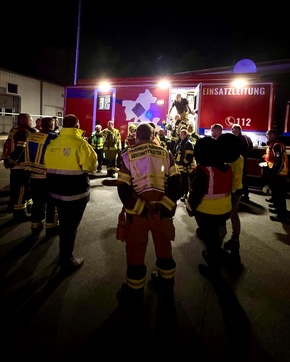 FW-EN: Abschlussmeldung - Brand im Industriebetrieb in Herdecke - Die Feuerwehren des Ennepe-Ruhr-Kreis sind mit 132 Einsatzkräften über 7 Stunde im Einsatz.