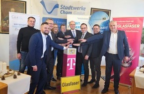 Deutsche Telekom AG: Glasfaserausbau: Cham auf dem Weg zu 100 %