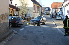 Polizeidirektion Kaiserslautern: POL-PDKL: Sonne nimmt die Sicht - ein Verletzter beim Verkehrsunfall und hoher Sachschaden