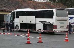 Polizeipräsidium Südhessen: POL-DA: Darmstadt/Südhessen: Polizei kontrolliert Busse rund um das Darmstädter Kreuz
