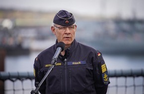Presse- und Informationszentrum Marine: Kieler Woche mit dem Inspekteur der Deutschen Marine