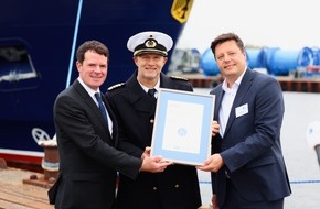 Hauptzollamt Oldenburg: HZA-OL: Zollschiff "Emden" feierlich getauft und in Dienst gestellt Neues Einsatzschiff mit moderner LNG-Antriebtechnik