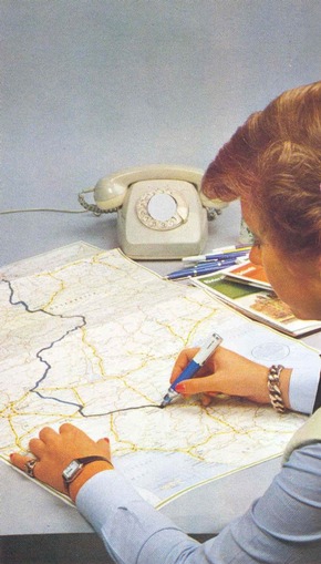 50 Jahre ADAC Tourset: Vom Kartenstapel zum digitalen Reisebegleiter / Erfolgreicher Reisebegleiter / 657.000 Toursets in 2024 bestellt