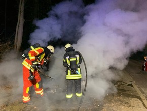 FW-Heiligenhaus: Unruhige Silvesternacht für die Feuerwehr Heiligenhaus (Meldung 01/2020)