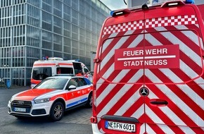 Feuerwehr Neuss: FW-NE: Brand in einem Serverraum des Johanna-Etienne-Krankenhauses | Mehrere Stationen geräumt | Umfangreiche Entrauchungsmaßnahmen nötig