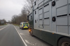 Polizeiinspektion Cuxhaven: POL-CUX: Gemeinsame Kontrollen von Tier- und Lebensmitteltransporten - Polizei und Veterinärwesen des Landkreises Cuxhaven ziehen positives Fazit
