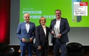 Motor Presse Stuttgart, AUTO MOTOR UND SPORT: Deutlich gesteigerte Effizienz für den legendären 911 / T-Hybrid-System von Porsche gewinnt den begehrten International Paul Pietsch Award