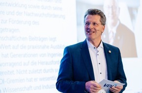 VDI Verein Deutscher Ingenieure e.V.: Prof. Lutz Eckstein als VDI-Präsident wiedergewählt: „Jetzt brauchen wir den Mut zu größeren Zügen“