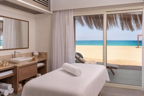 Hole-in-one zwischen Wüste und Meer