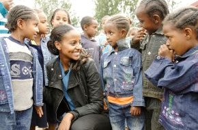 Stiftung Menschen für Menschen: Sara Nuru engagiert sich seit über drei Jahren für Karlheinz Böhms Äthiopienhilfe Menschen für Menschen (BILD)