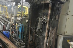 Feuerwehr Lüdenscheid: FW-LÜD: Brand in Lüdenscheider Produktionshalle