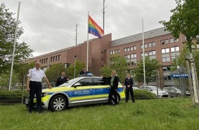 Polizeidirektion Göttingen: POL-GOE: Wir leben Vielfalt! - Beflaggung der Polizeidirektion Göttingen zum Internationalen Tag gegen Homo-, Bi-, Inter- und Transphobie 2021
