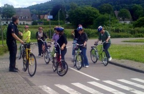 Polizeiinspektion Hameln-Pyrmont/Holzminden: POL-HM: Die Hälfte ist um: Zweiter Fahrradkurs für Frauen aller Kulturen
