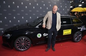 Skoda Auto Deutschland GmbH: Internationale Filmstars fahren mit SKODA stilecht zum roten Teppich des 27. Filmfest Hamburg (FOTO)