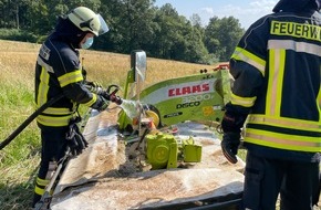 Feuerwehr Detmold: FW-DT: Feuer an landwirtschaftlicher Maschine