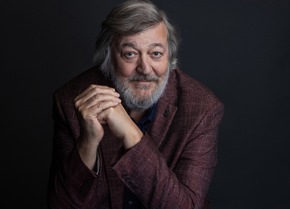 Stephen Fry über Doku „Willem und Frieda – Widerstand gegen die Nazis“: „Unser Film stellt die Frage: Was hätte ich gemacht, wenn ich damals dort gelebt hätte?“