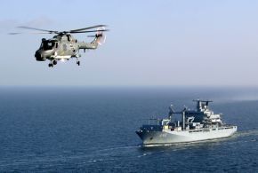 Deutsche Marine - Bilder der Woche: Marinehubschrauber vom Typ &quot;Sea Lynx&quot; schrecken auch Piraten ab