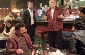 Fox Networks Group Germany: "Ray Donovan": Fox zeigt zweite Staffel der US-Erfolgsserie als Double Feature mit "The Walking Dead" (FOTO)