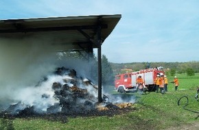 Polizeiinspektion Nienburg / Schaumburg: POL-NI: 12-Jaehriger spielt mit Feuer - Bild im Download -