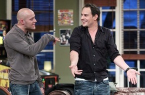 SAT.1: "Moritz Bleibtreu besteht den Impro-Check hundertprozentig!" / Jürgen Vogel begrüßt erstmals Moritz Bleibtreu in der "Schillerstraße" am Freitag, 3. April, 20.15 Uhr in Sat.1 (Mit Bild)