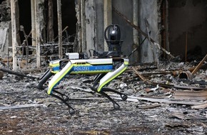 Landesamt für Zentrale Polizeiliche Dienste NRW: POL-LZPD: Roboter des LZPD NRW im Einsatz! Einsatzunterstützung bei den Brandermittlungen in Essen.