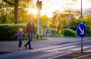 ADAC Hessen-Thüringen e.V.: Zebrastreifen statt Überholspur / ADAC gibt Tipps zum Schulstart in Thüringen