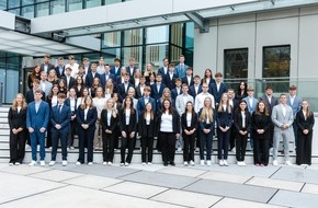 LVM Versicherung: Besonders starker Jahrgang am LVM-Campus in Münster – 64 Azubis starten durch
