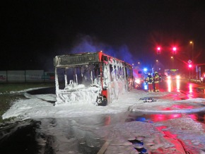 FW-Heiligenhaus: Linienbus ausgebrannt (Meldung 1/2019)