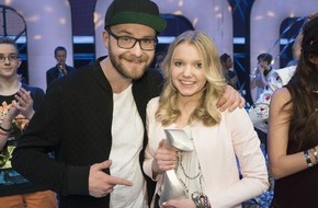 KiKA - Der Kinderkanal ARD/ZDF: "Dein Song": Victoria ist "Songwriterin des Jahres 2015" / Siegersong "Maniac" überzeugt im Live-Finale bei KiKA